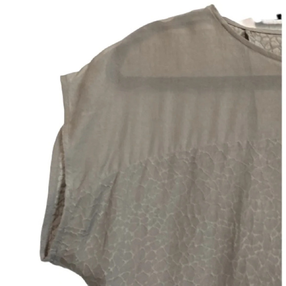 Brochure Walker 100% Silk Gray Textured Blouse Size XS - Picture 3 of 11